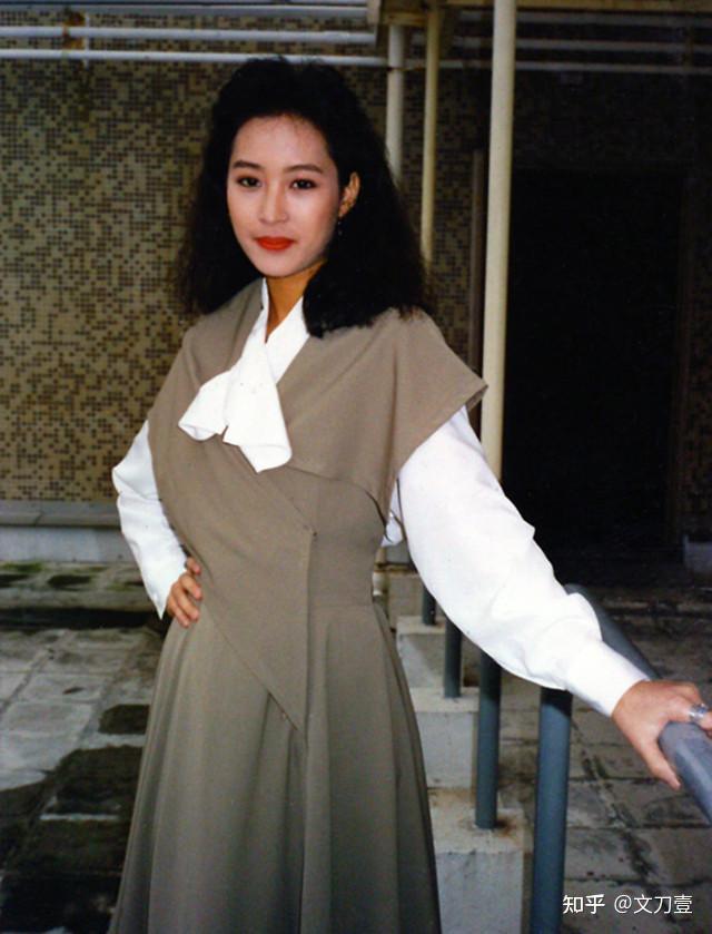 一代女神黎美娴被梁朝伟抛弃后连遇渣男如今55岁优雅老去