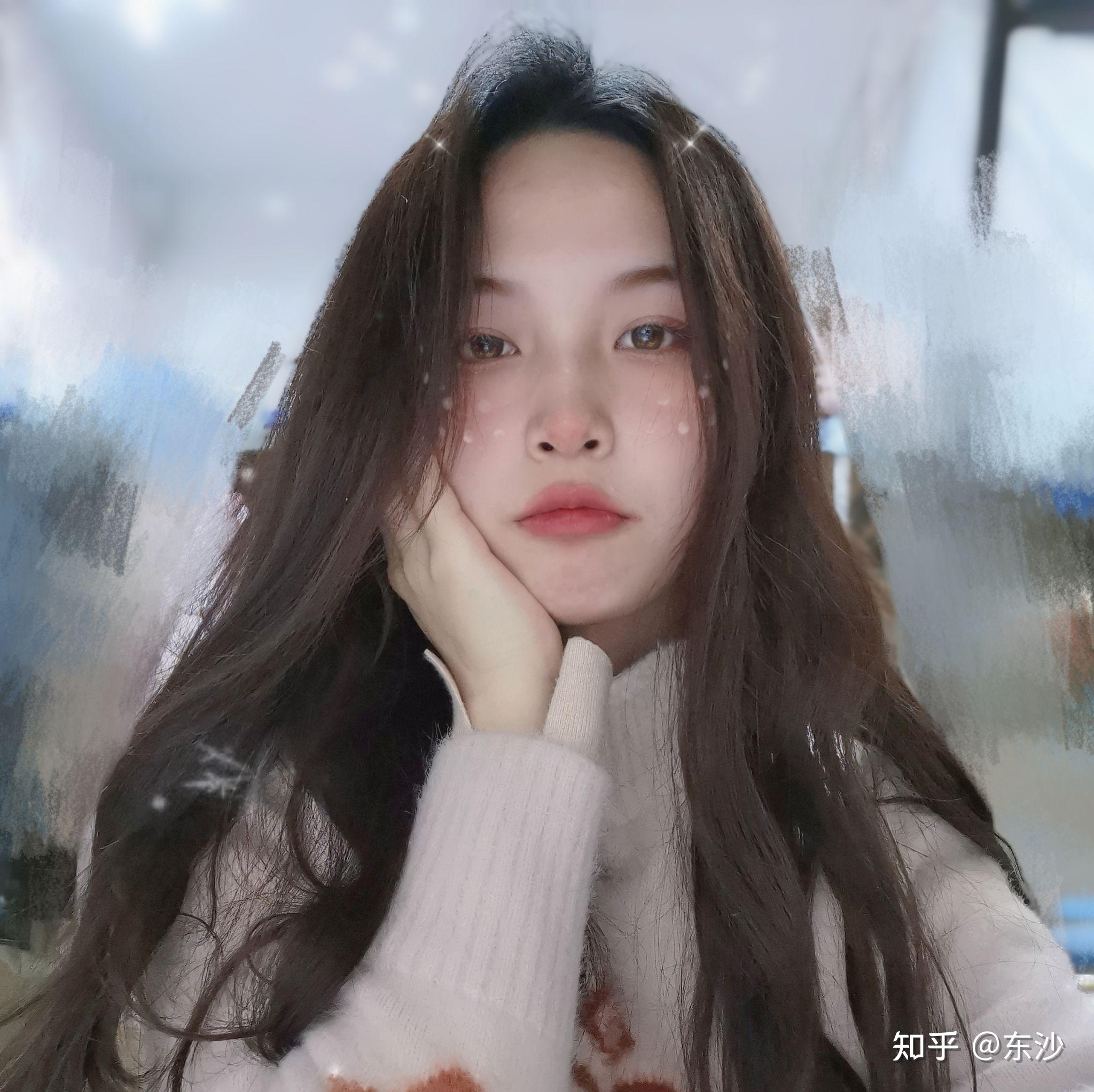 全民美颜自拍时代,如何判断社交平台朋友圈的女生自拍照和真实样子的