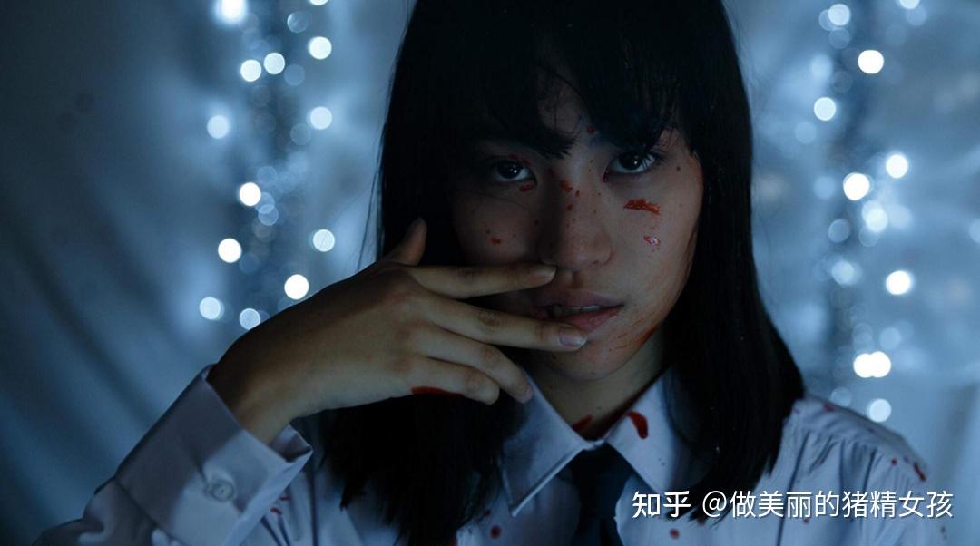 每集都是一校园黑暗故事,而娜娜的复仇尺度升级,她也迎来了一个真正的