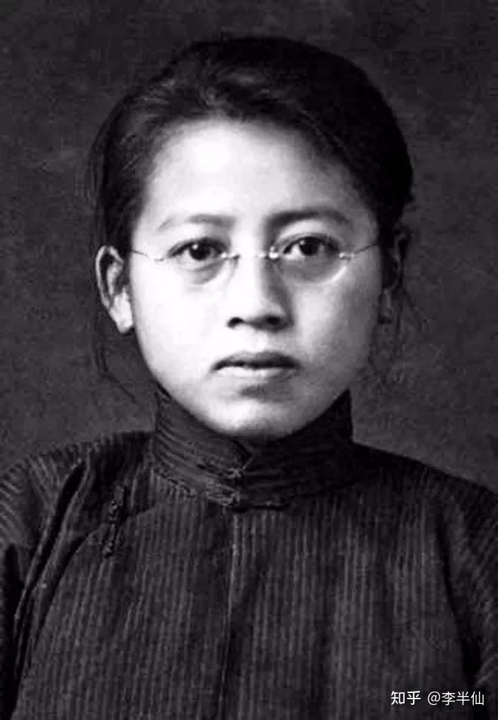 中共一大转移到南湖游船,竟由创始人李达的妻子王会悟一手促成