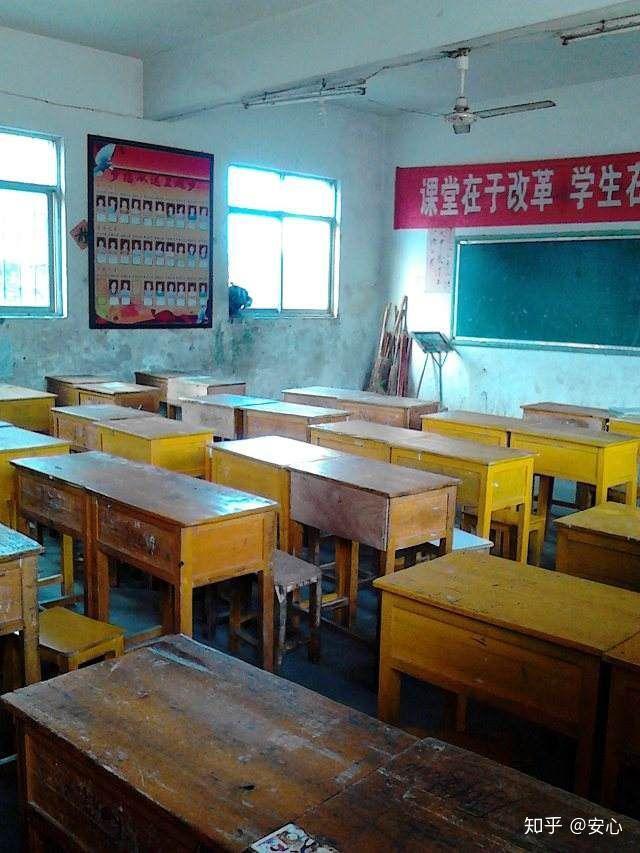 我说过,班主任是个挺好的老师,没有因为他的过于活泼不思进取而放弃