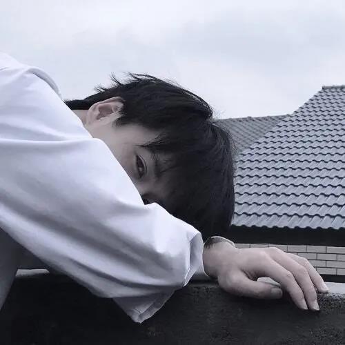 有没有清新脱俗的男头像