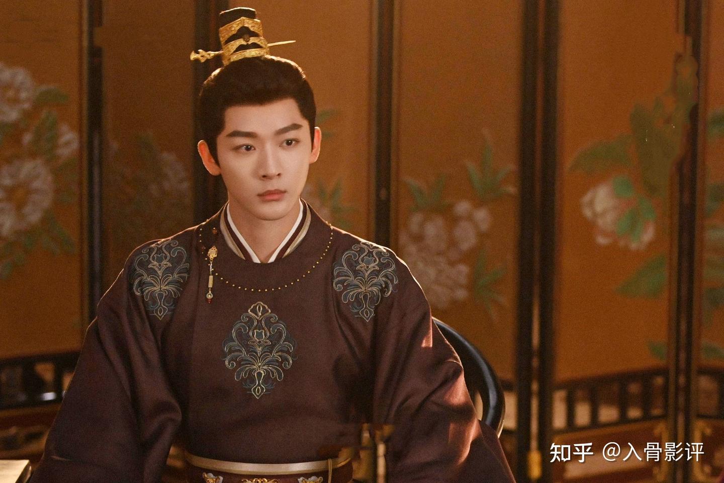《似锦》:不祥之身的郁锦没有主角光环,张晚意郭涛二搭出演父子 - 知乎