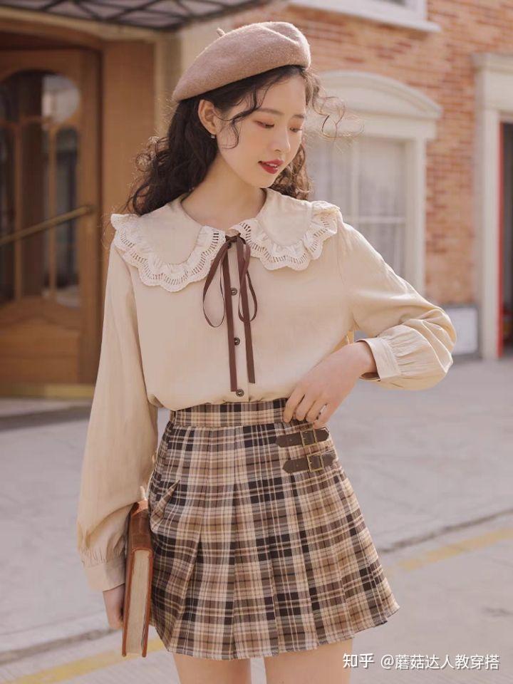 适合女大学生的秋季穿搭有哪些呢?