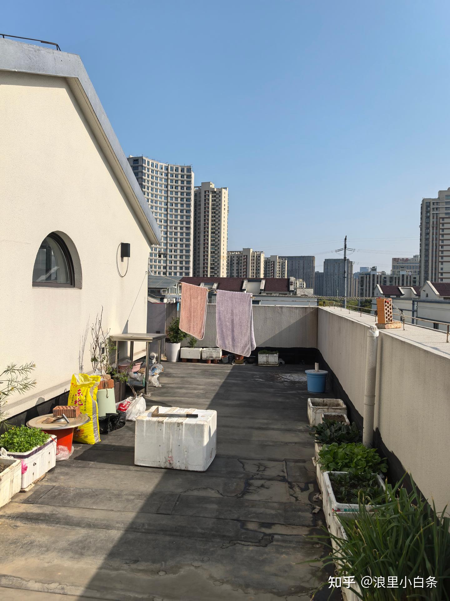 经开区地铁口,精装低密度100露台,自住天花板 - 知乎