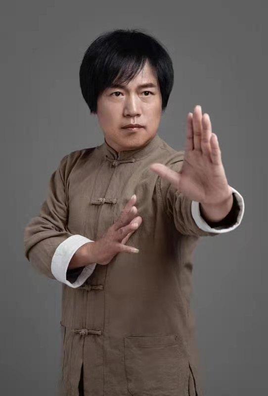 著名武术家影视演员夏云飞助阵梁昕晴个人演唱会