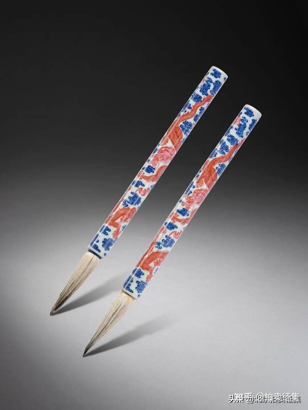 可比较北京故宫藏两件雍正青花葫芦瓶,见陈润民编,《故宫博物院藏清