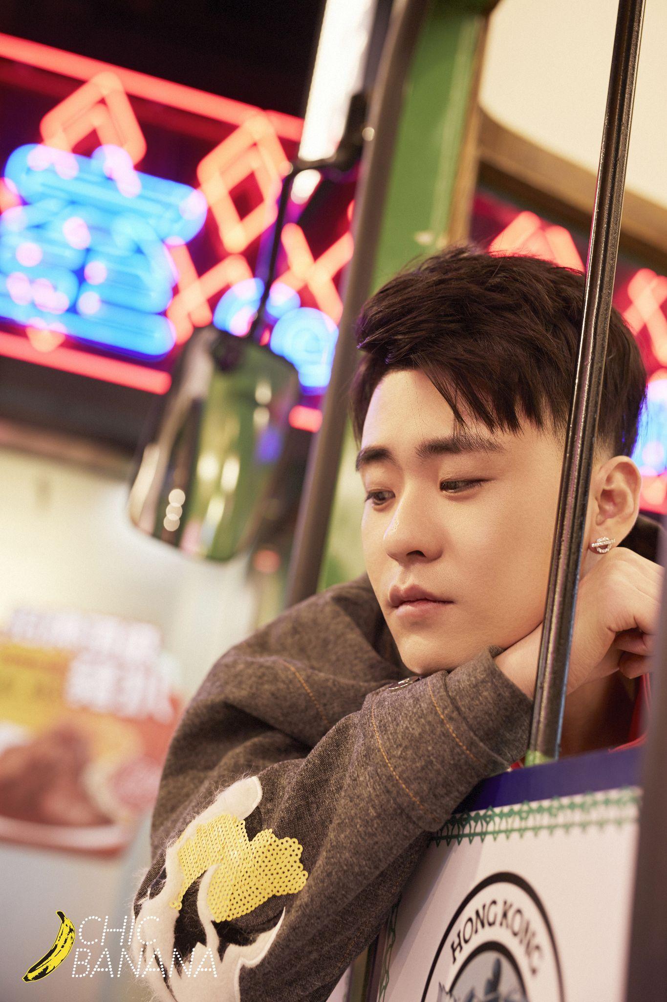 在张云雷拍摄过的杂志和写真中你最喜欢他哪一组风格的造型接下来你还