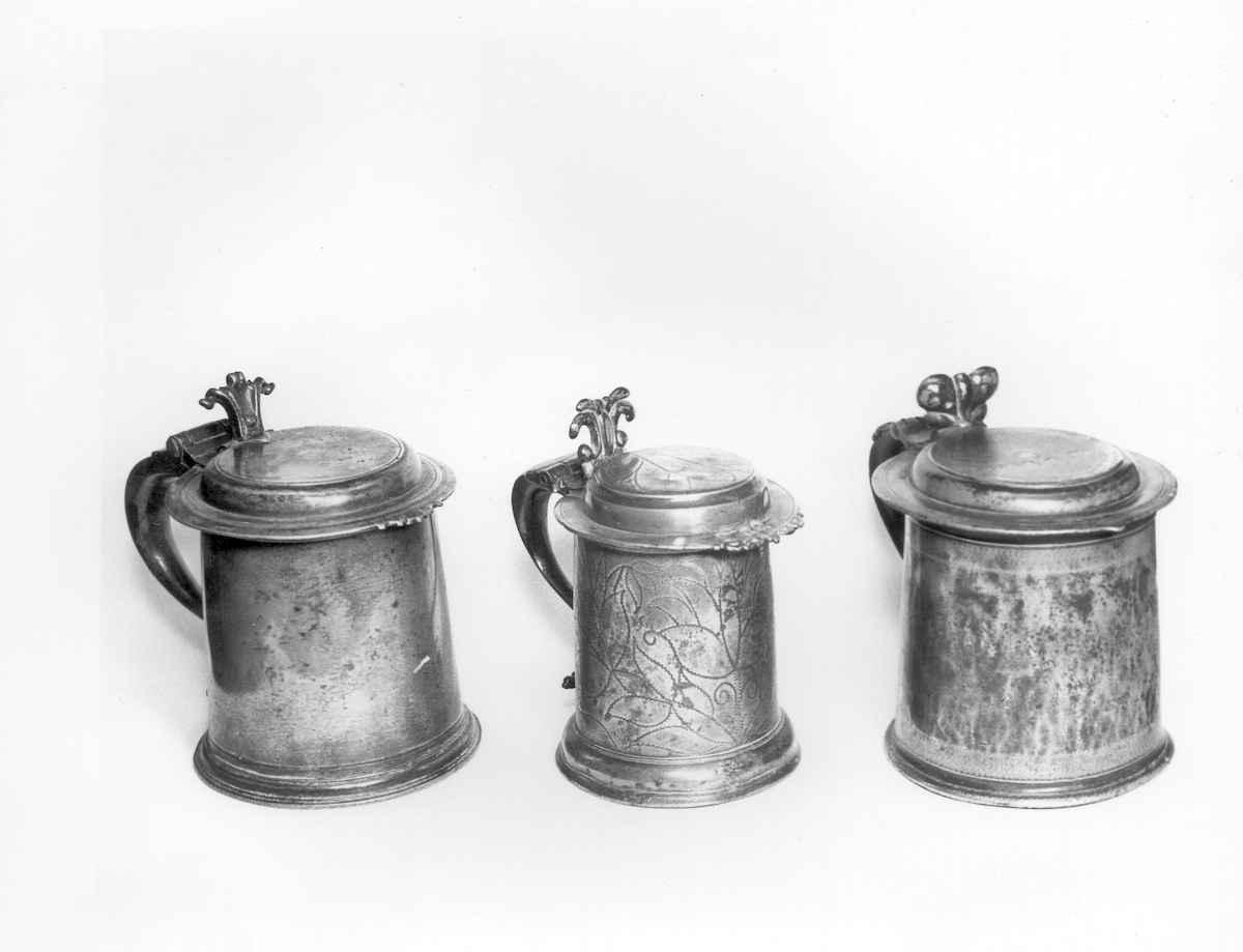 中世纪的人用什么喝啤酒,大木杯吗?