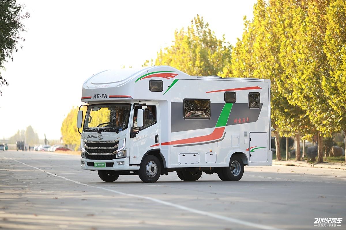 加量不加价还有超大空间 真香!实拍科发新款北极熊房车