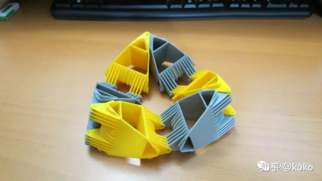 3d打印改进的四面体旋转环图纸数学游戏翻转开合结构