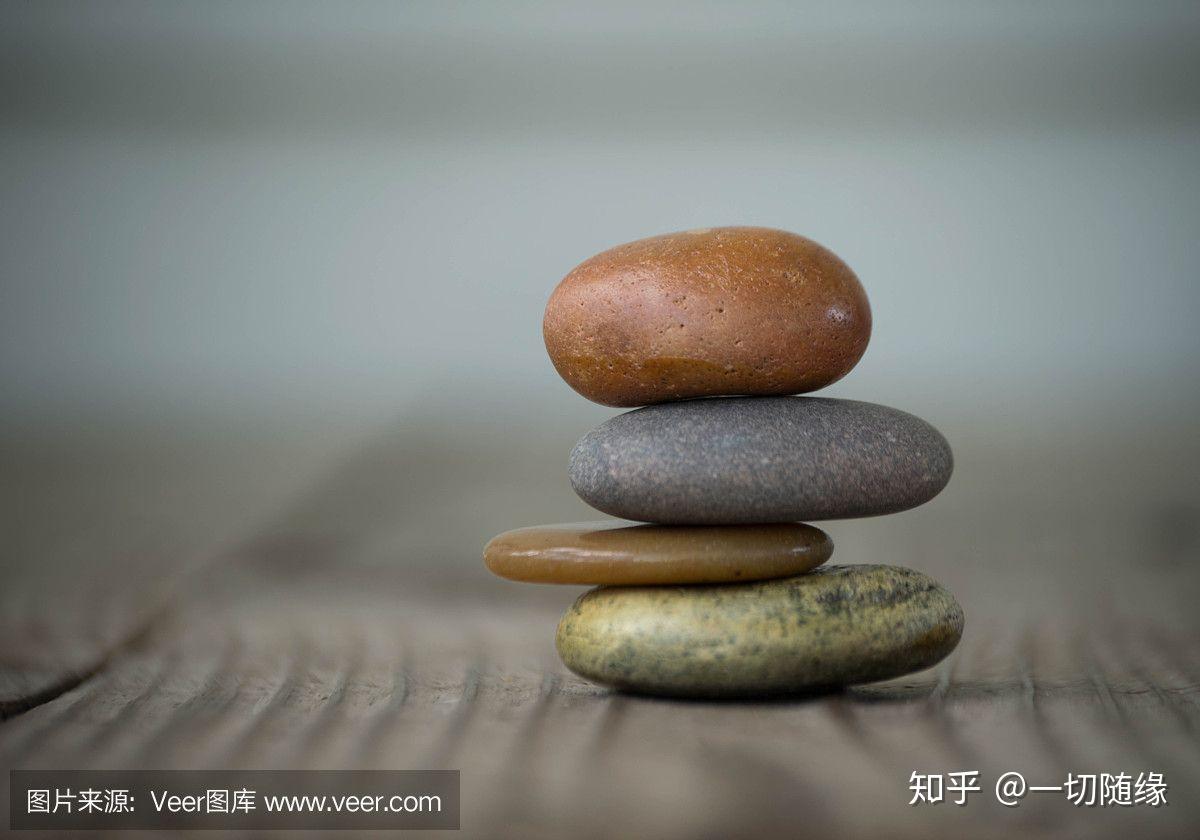 有些人则突破自限,打开思路,化不利为有利,把"绊脚石"变成了"垫脚石"