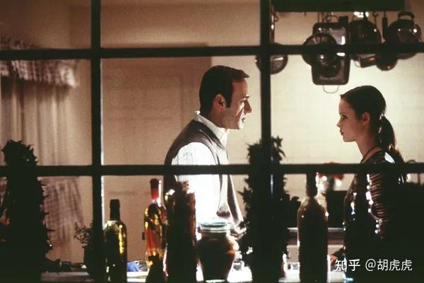 《美国丽人》还是美国"病"人: 时代背景对人物精神世界的影响