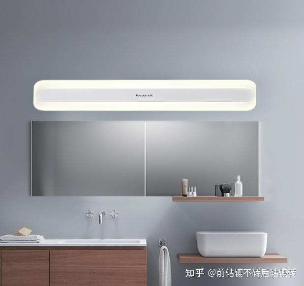 4,松下 现代简约镜前灯系列