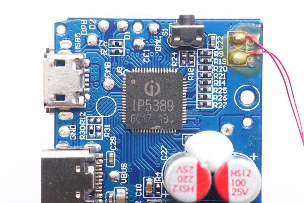 罗马仕65w移动电源拆解