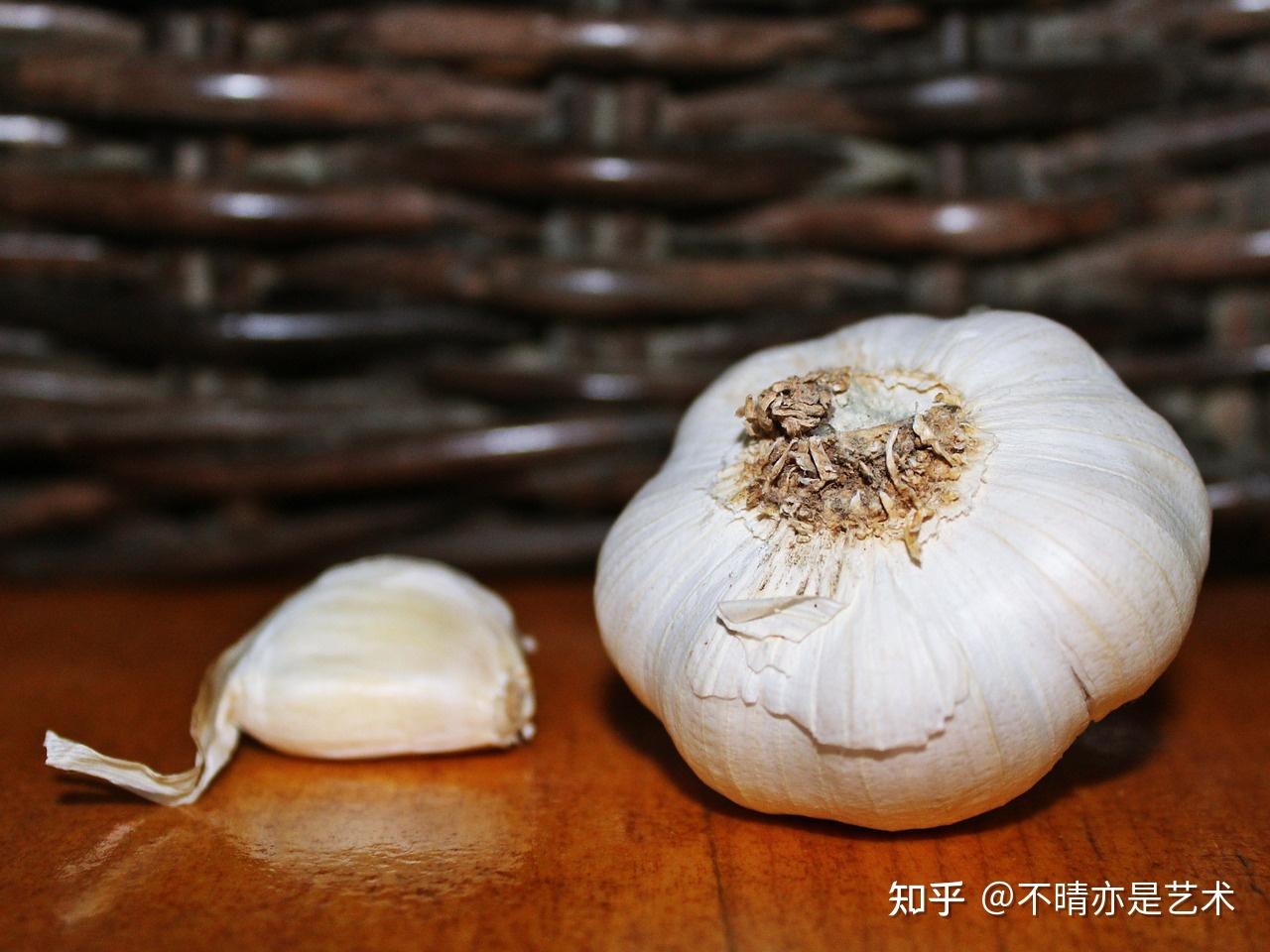 从张小泉菜刀不能拍蒜所想到的——蒜真不是拍的 - 知乎