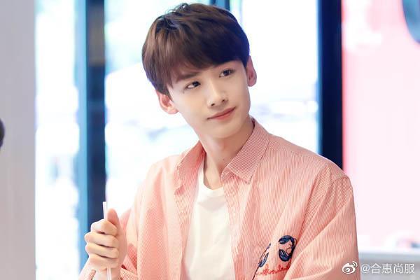 海南有哪些明星 v2-cd649fa3fb528964d4da2d034efea408_1440w.jpg?source=172ae18b