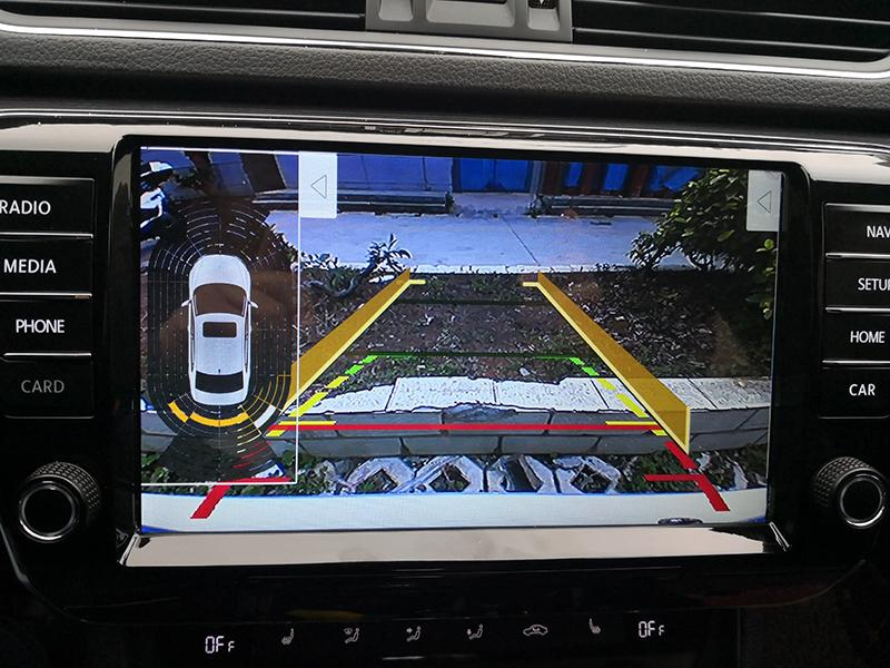 看到这里有朋友会问,不是有倒车影像吗?后盲区不就没有了?