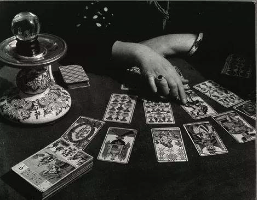 占卜师和会计师的价格博弈