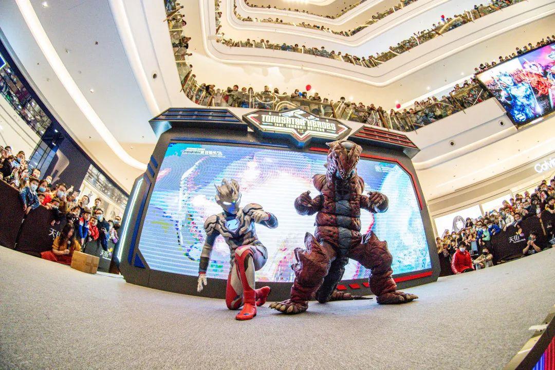 送福利火爆成都的奥特曼见面会精彩对战只等你来