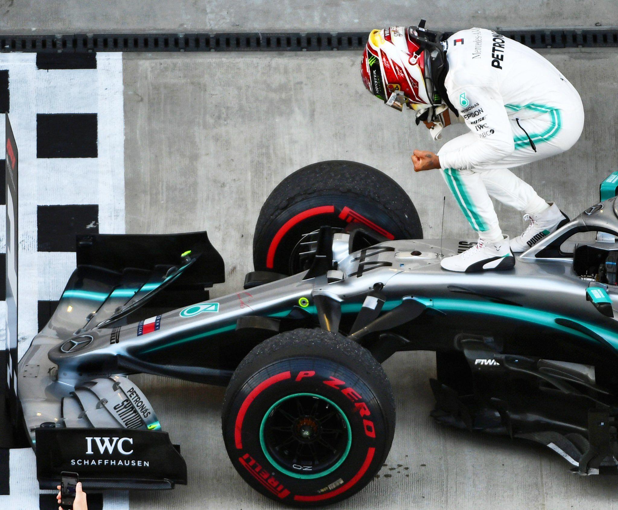 f1梅奔超帅壁纸 - 知乎