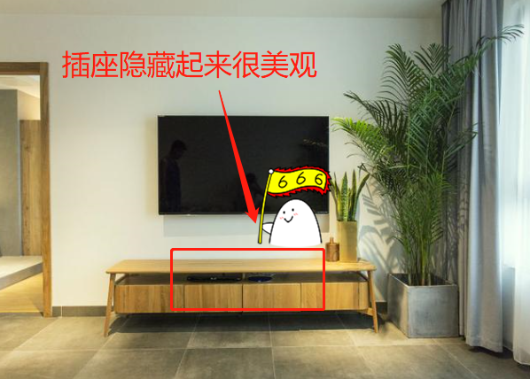 1,电视背景墙的插座最少3个,最好在已有需求基础上预留1~2个插座.