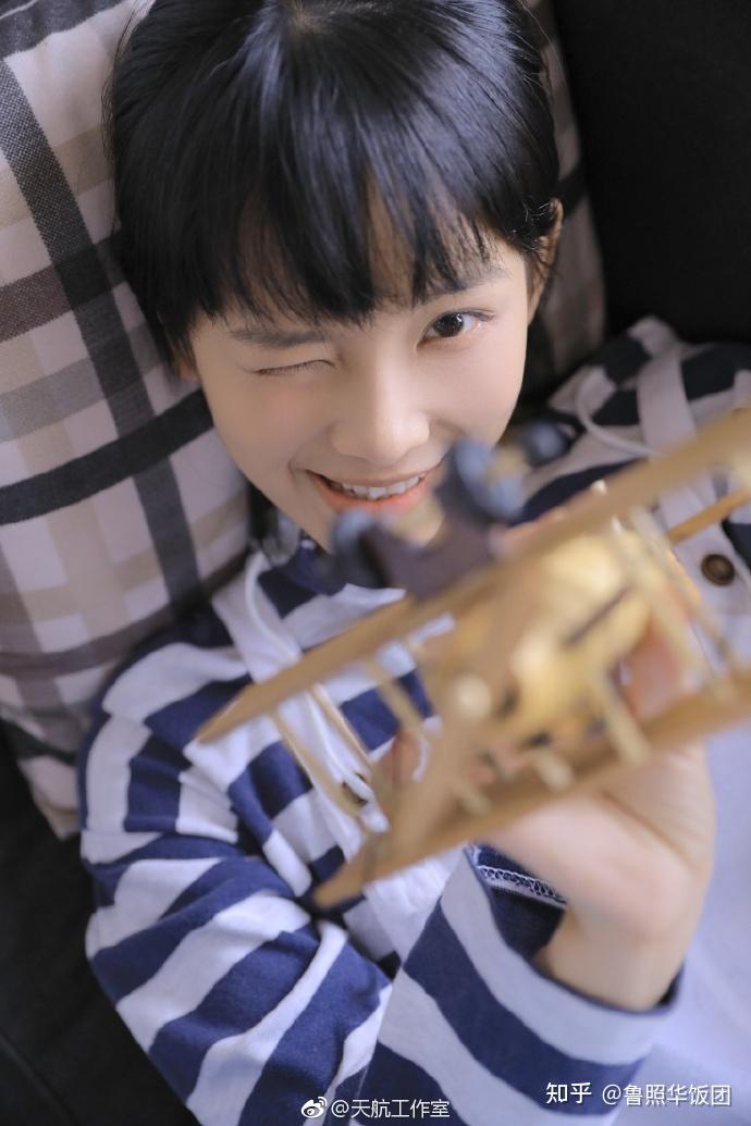 于正旗下艺人鲁照华短发邻家妹妹俏皮灵动活泼甜美