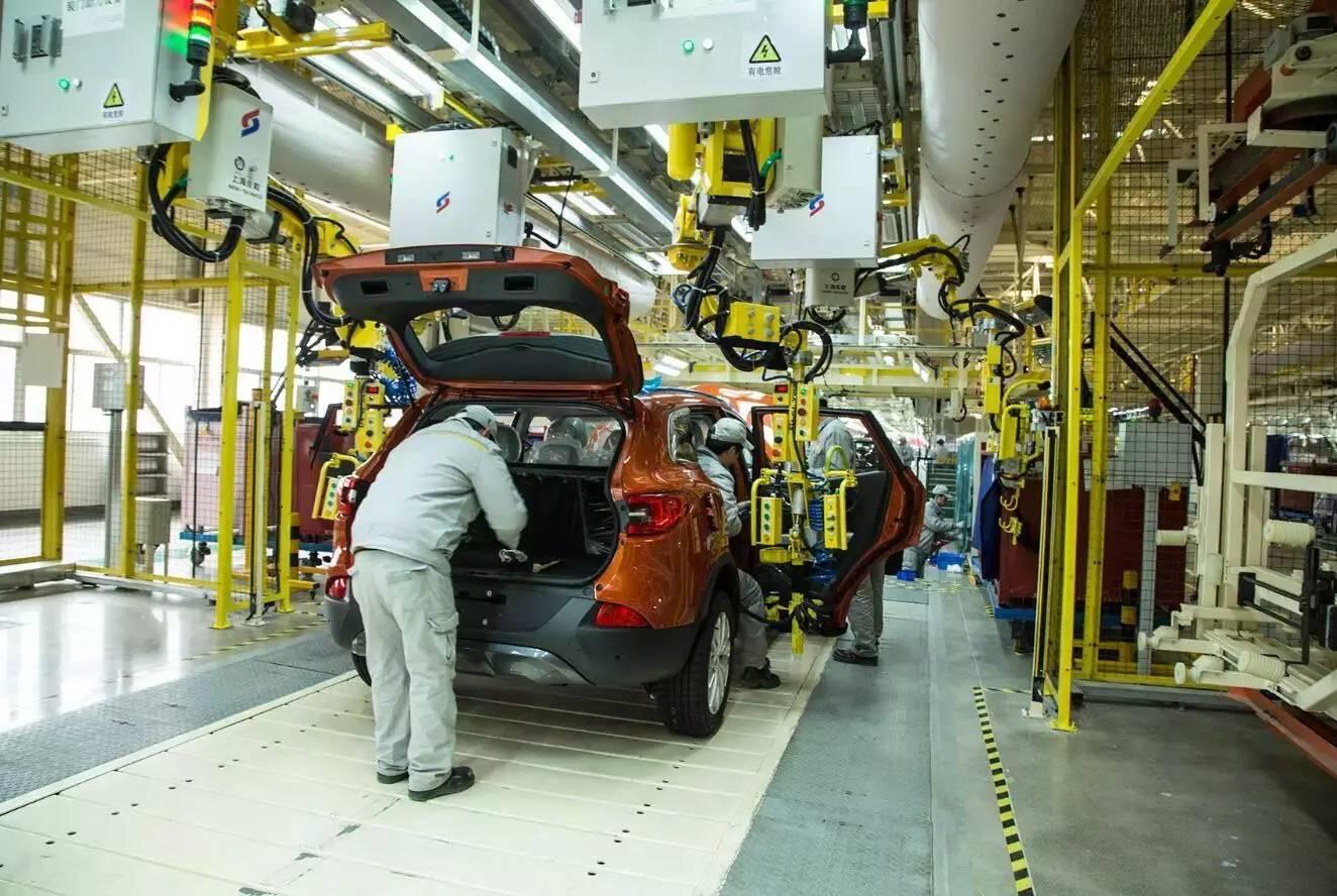 据了解,东风雷诺是国内第一家将整车厂,动力总成工厂和研发中心一次性