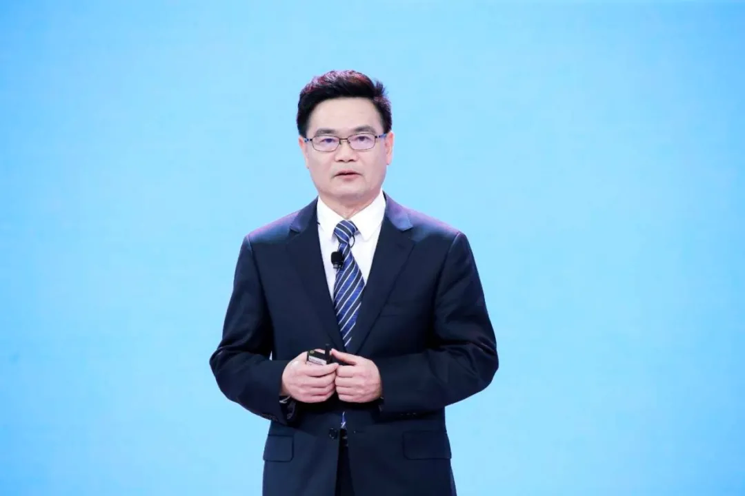 长城物业陈耀忠:链接与利他丨董事长直达号