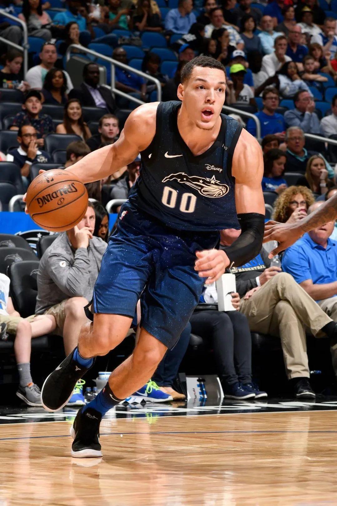 无冕之王丨阿隆戈登高清壁纸赏析