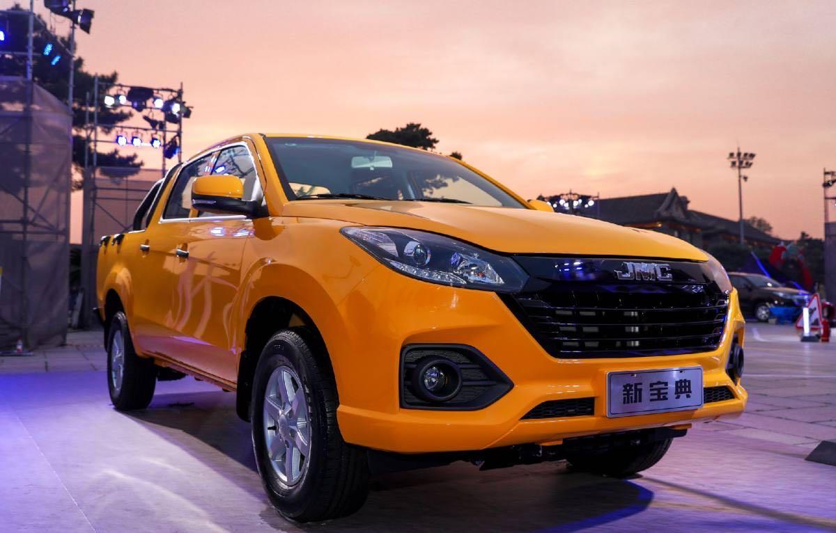 江铃新宝典售价828万起不只省油耐用这些提升更亮眼