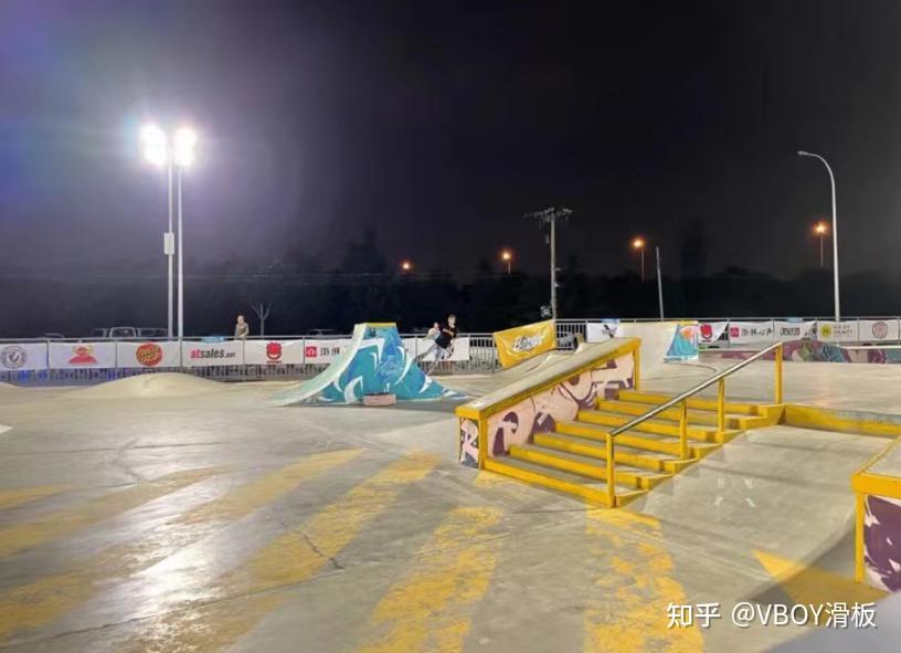 今天去哪滑带你纵览这几个城市的滑板场