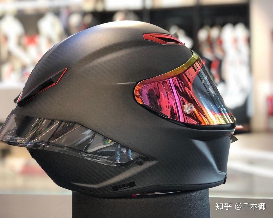 2020新款摩托头盔来袭，公认最好的五款三级头盔，你知道几个？ - 知乎