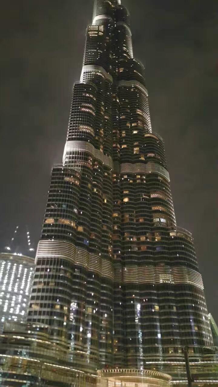 阿联酋是一个怎样的国家?生活在那里是怎样的