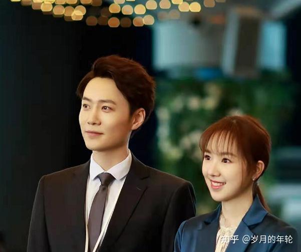 也许陈嘉芊刚开始的人设并不讨喜,但她却是事业爱情双丰收.