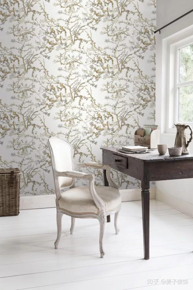 栗子饰家老房翻新墙面改造选择墙纸