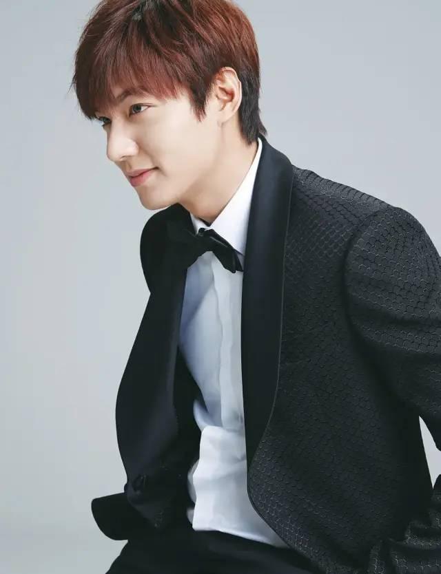 高富帅专业户化身君王悬疑穿越高甜新剧国王永远的君主