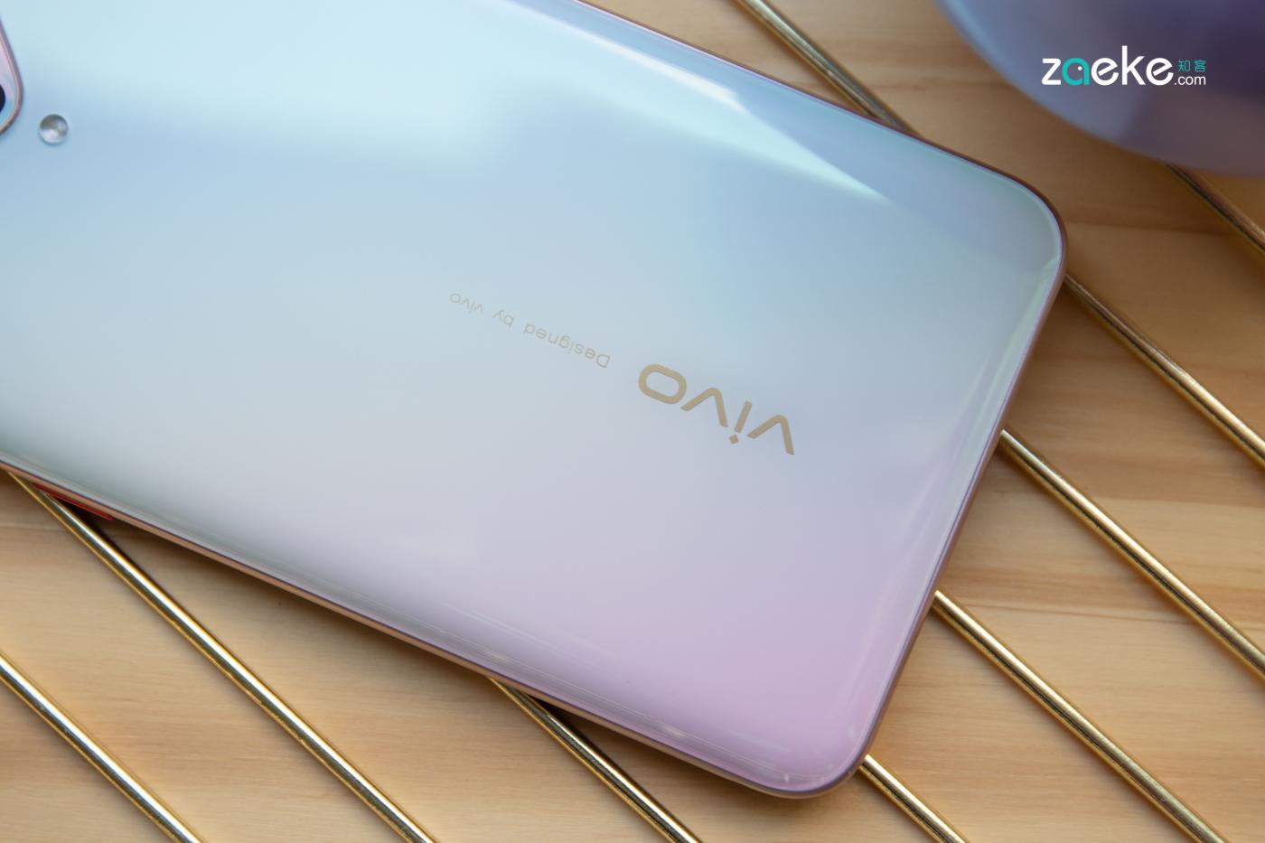 vivoy9s图赏在颜值即正义的时代奇招往往出奇效