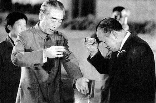 田中角荣刚上台就访华的日本平民宰相实现中日邦交正常化