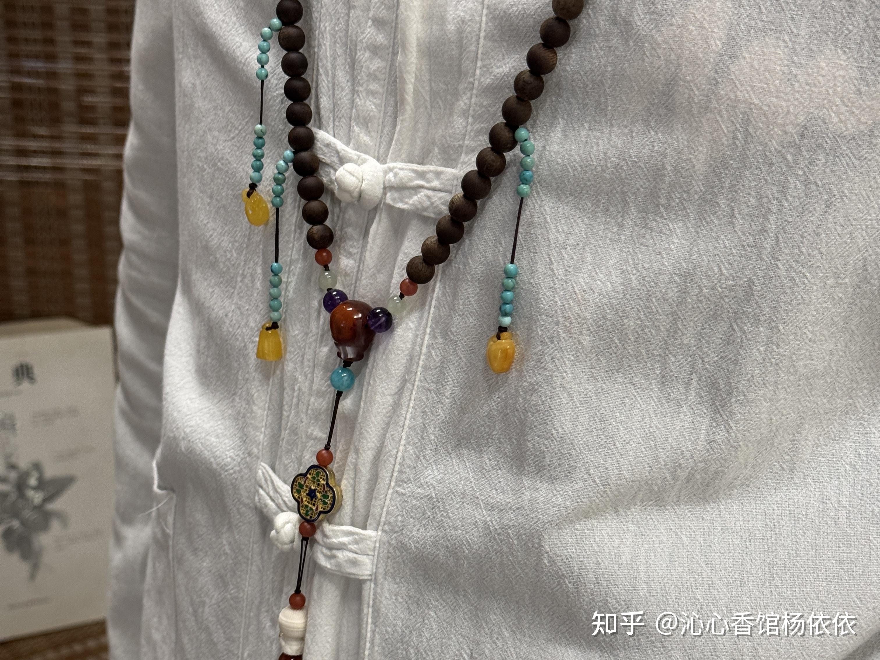清朝皇帝的朝珠:身份的象征与文化的传承! - 知乎