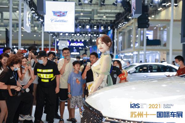 撞脸岛国女星真纯欲天花板的蓝衣战神一粒小莎子是怎么火的