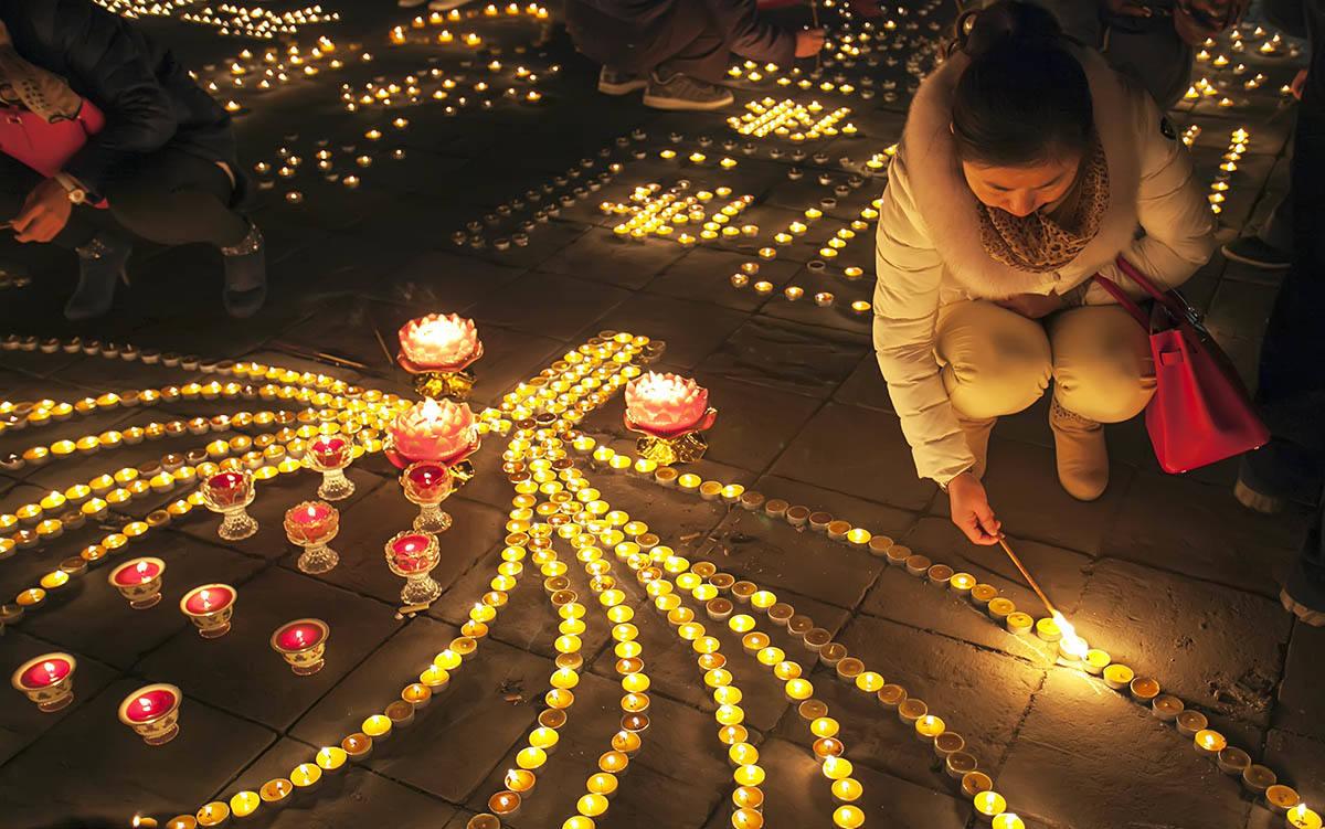 藏地燃灯节 照亮人间大地