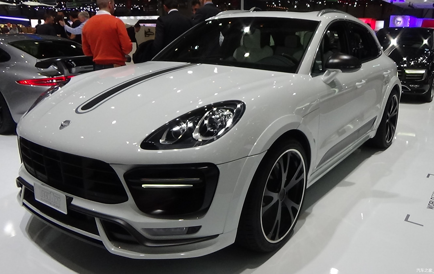 报价40万保时捷macan车门更换气门室盖渗油客户却高兴到搓手