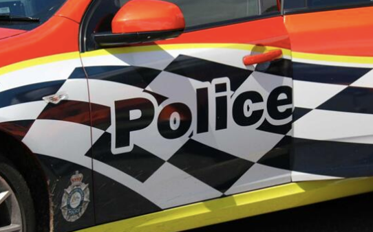 无耻澳洲超速男被捕后对警察咳嗽还称自己刚从中国回国