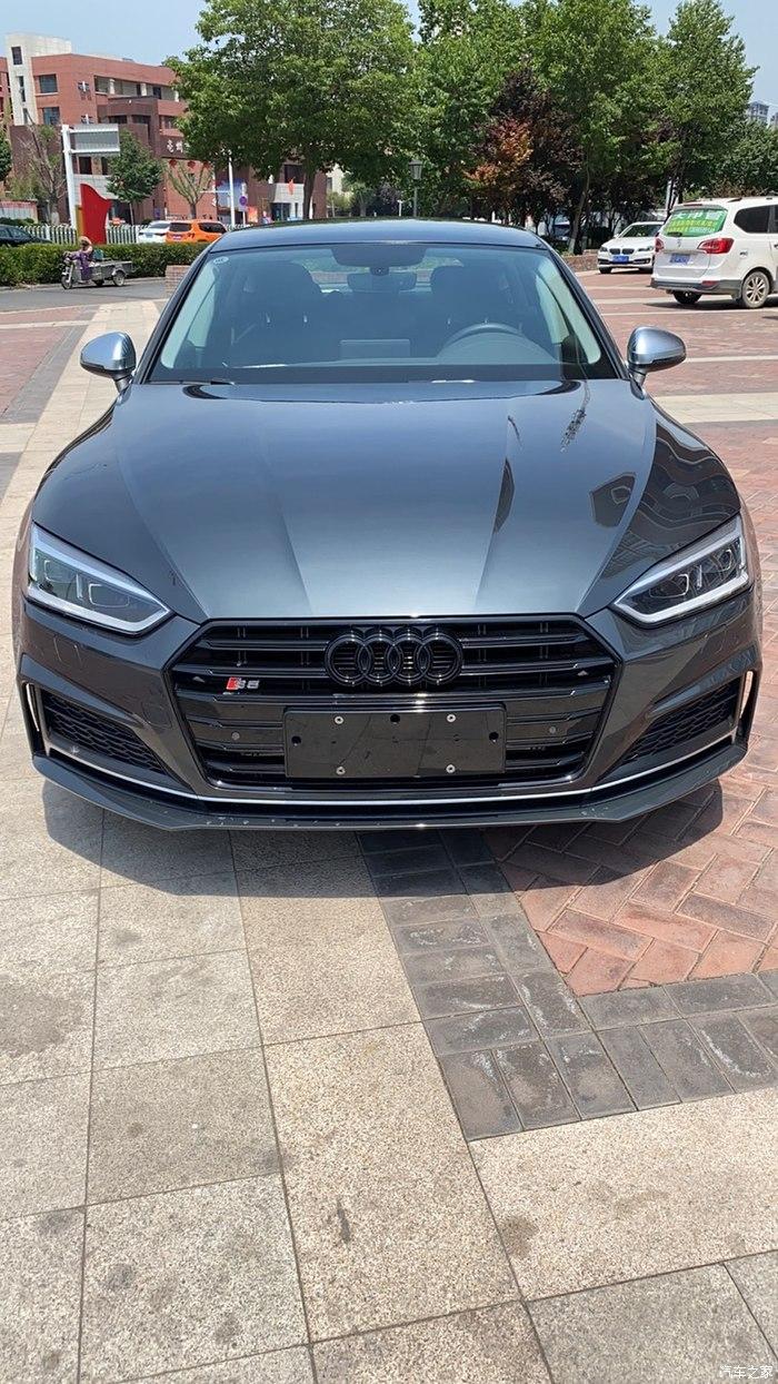 日思夜想一年半喜提爱车奥迪a5分享它的魅力外观