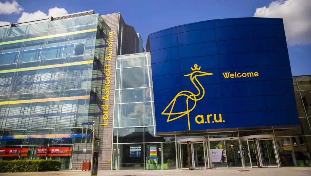 是谁还在说摄影穷三代单反毁一生的是你还没把这门专业学透而已