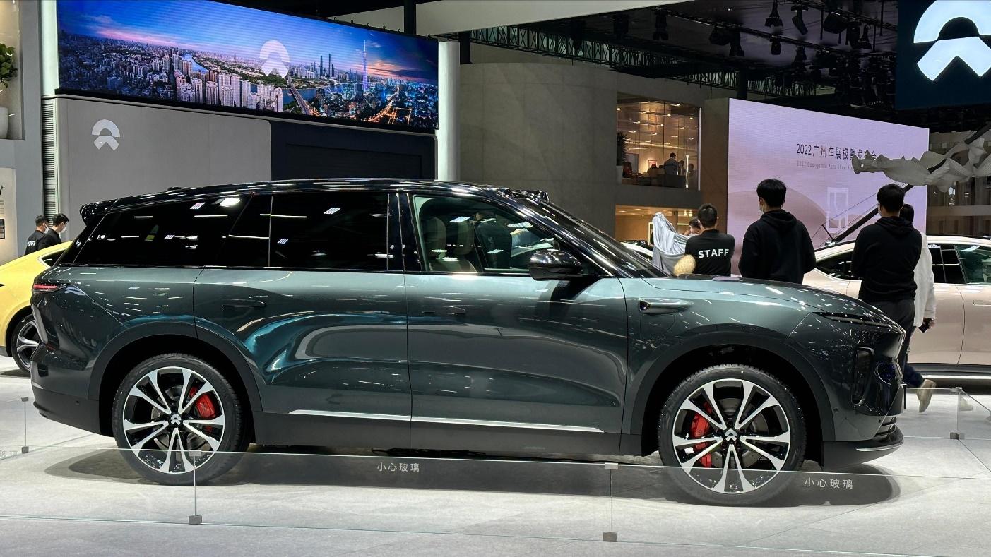 全新蔚来es8顶配价格下降配置升级但选入门版更值