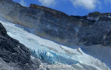 什么样的人不适合去稻城亚丁 v2-d0a23d270e2b1386d4d3b5d6339f43c6_r.jpg