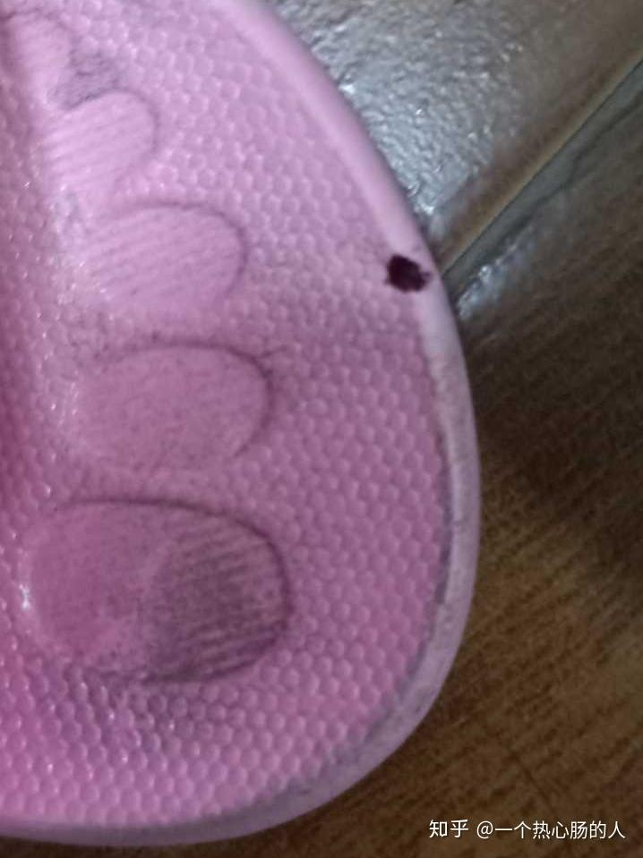 怎么样穿鞋子不臭脚 v2-d0a29ffadfd598db874f077959ca027e_r.jpg