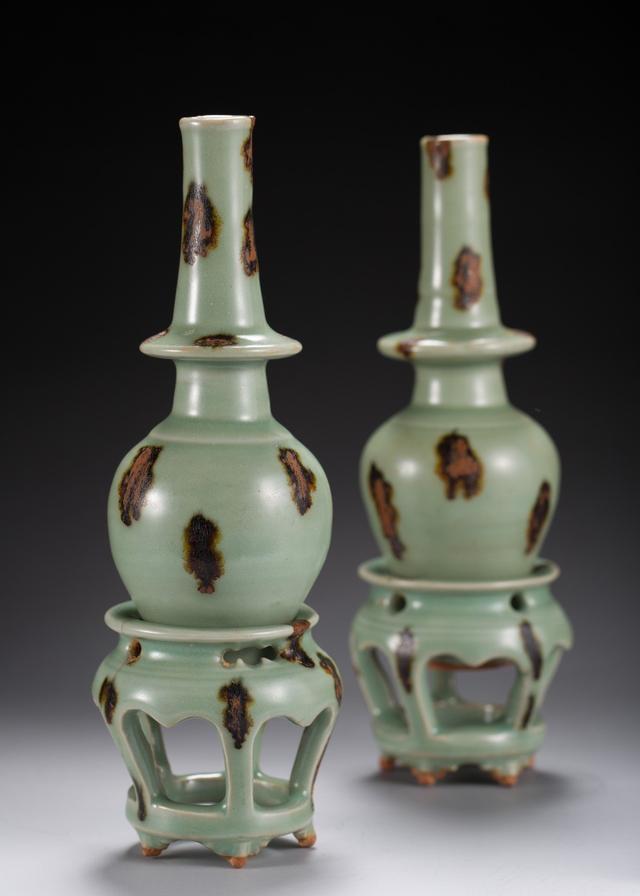 宋～元代　龍泉窯青磁　青磁弦紋瓶　高34.2㎝　中国古美術  東京中央秋季拍賣·碧潭秋波曠世佳瓷名家藏宋元明龍泉青瓷精品薈萃